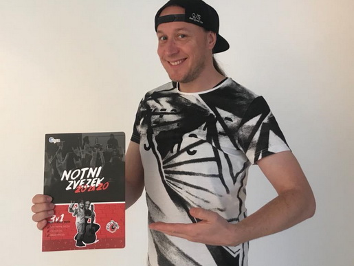 Soki je predstavil notni zvezek.