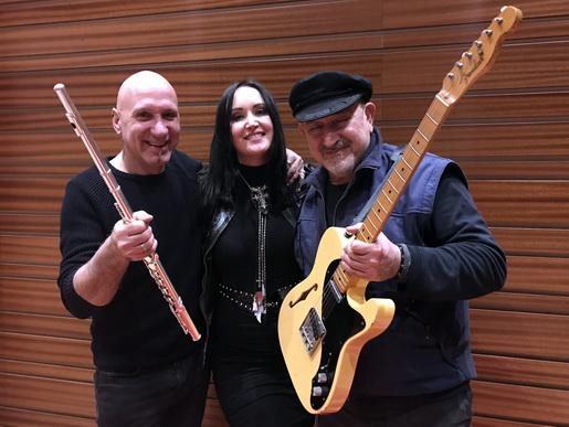 Tinkara Kovač je tokrat moči združila z Ghigijem Renzullijem. (FOTO: osebni arhiv izvajalca)