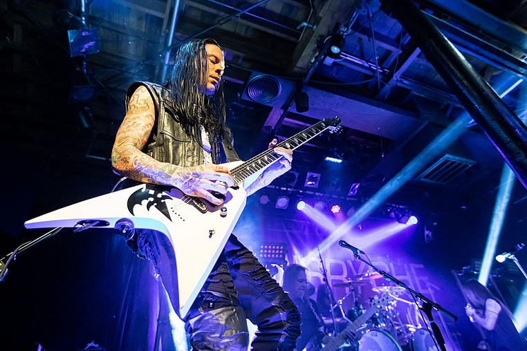 Parker Lundgren je zapustil skupino Queensryche