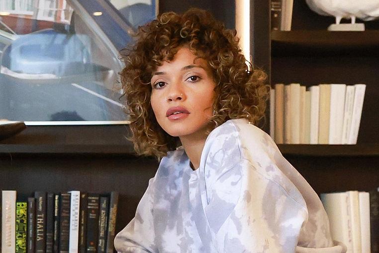 Pevka skupine Brass Against uprizorila nepričakovan "podvig"