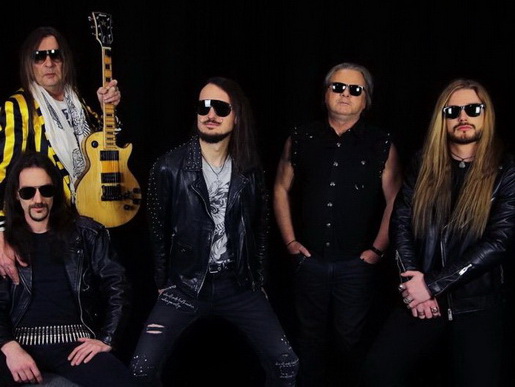 Pomaranča (L-D; Mijo Popovič (kitara), Matjaž Winkler (bobni), Matic Nareks (vokal), Tomaž Žontar (klaviature), Tilen Hudrap (bas)). Foto: Primož Jereb