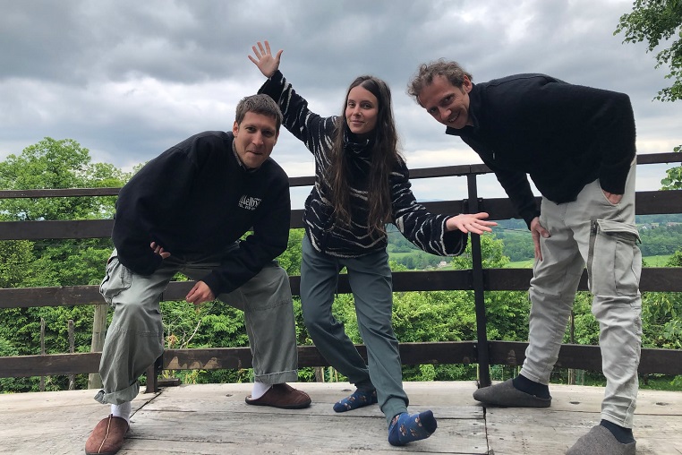 VAZZ, Manca in Laren